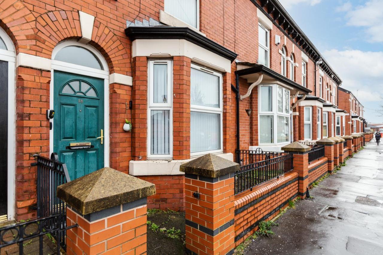 Clayton House - Spacious Home Near Etihad Stadium - Manchester, Manchester
